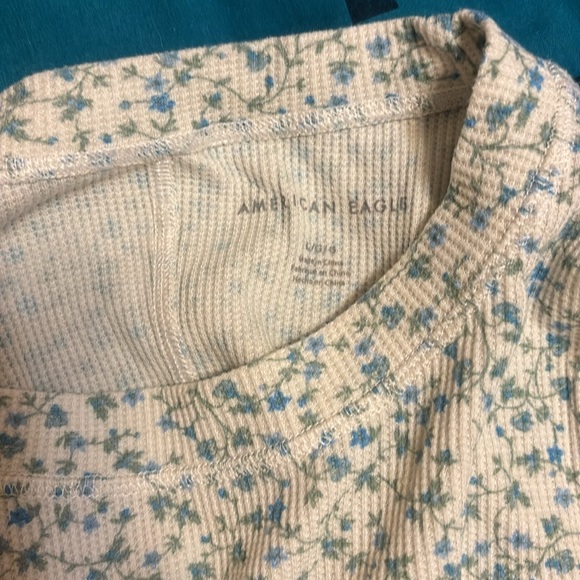 American Eagle long sleeve - Picture 2 of 5